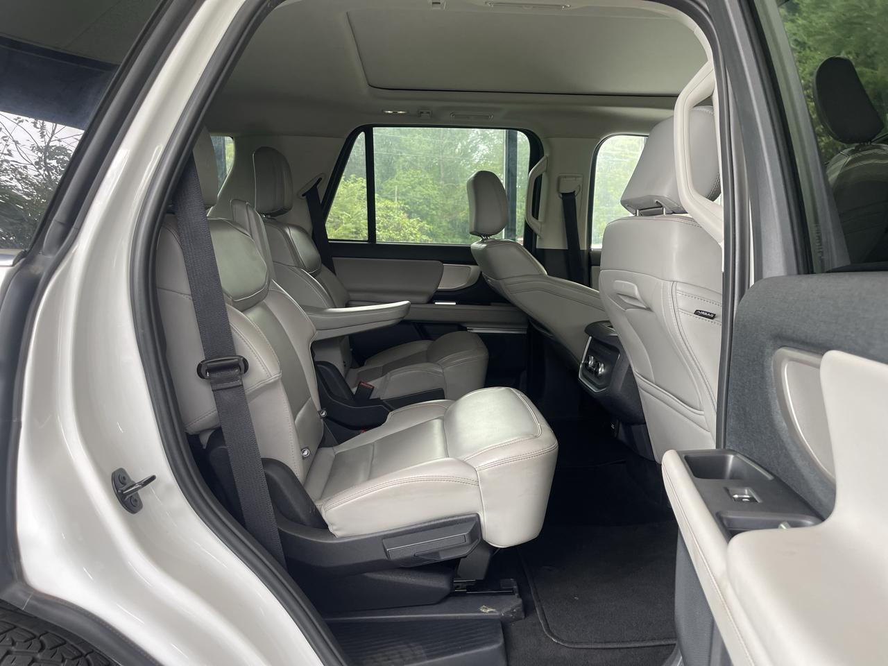Ford Expedition Active 4WD 2025