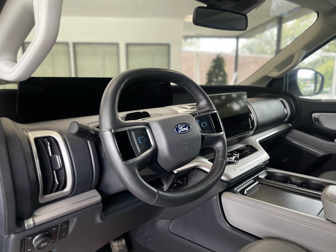 Ford Expedition Active 4WD 2025