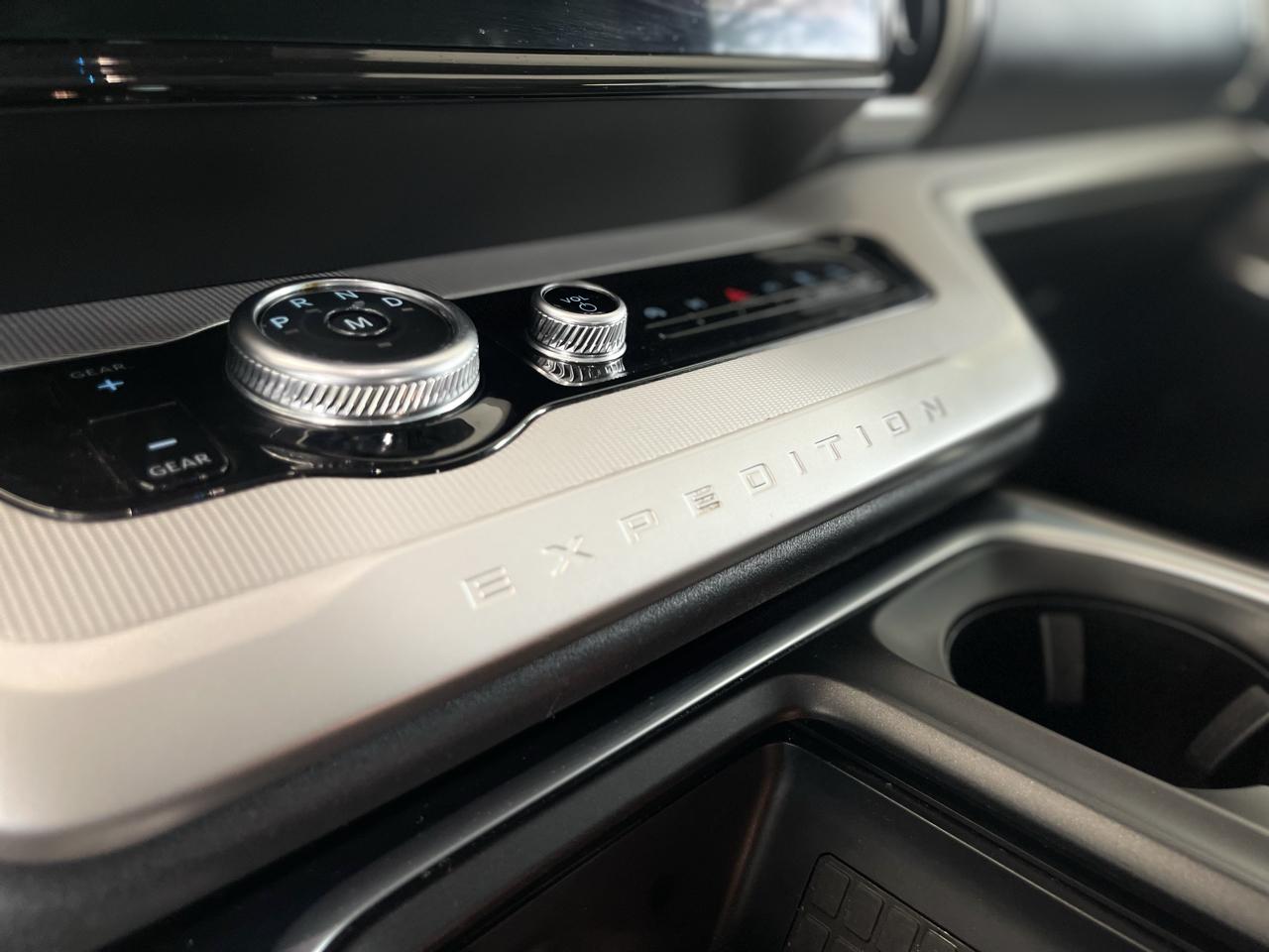 Ford Expedition Active 4WD 2025