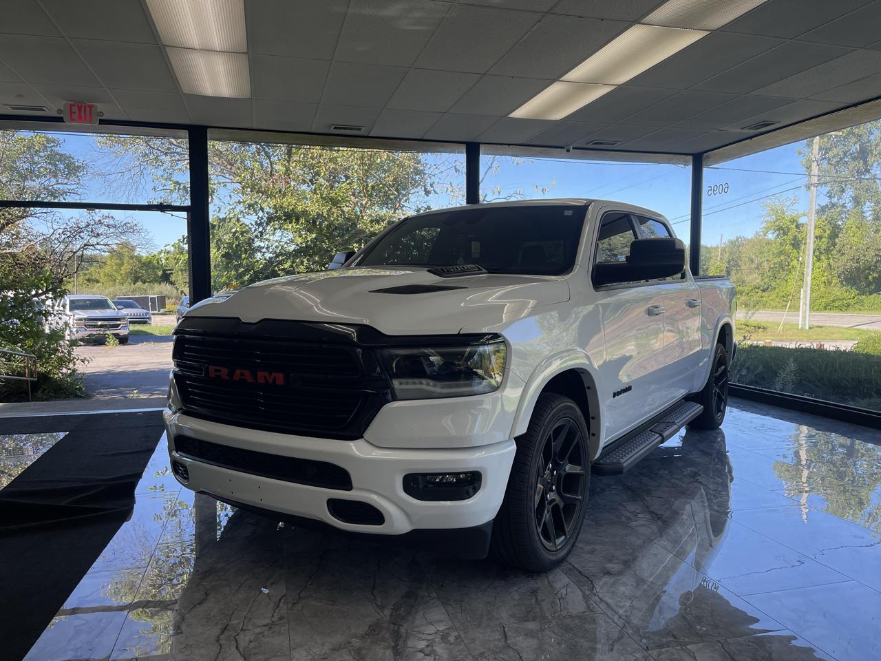 RAM 1500 Laramie Crew Cab SWB 4WD 2022