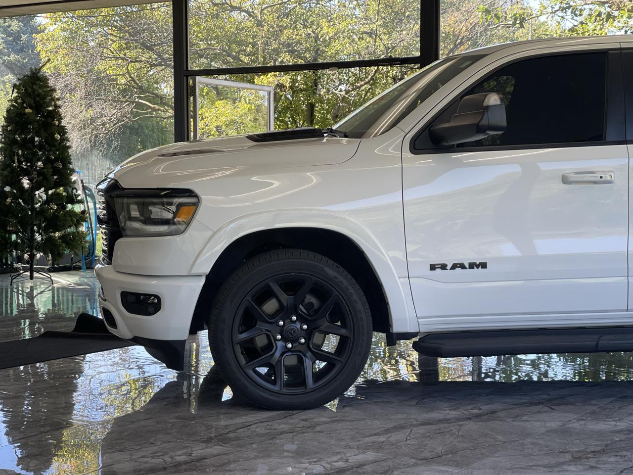 RAM 1500 Laramie Crew Cab SWB 4WD 2022