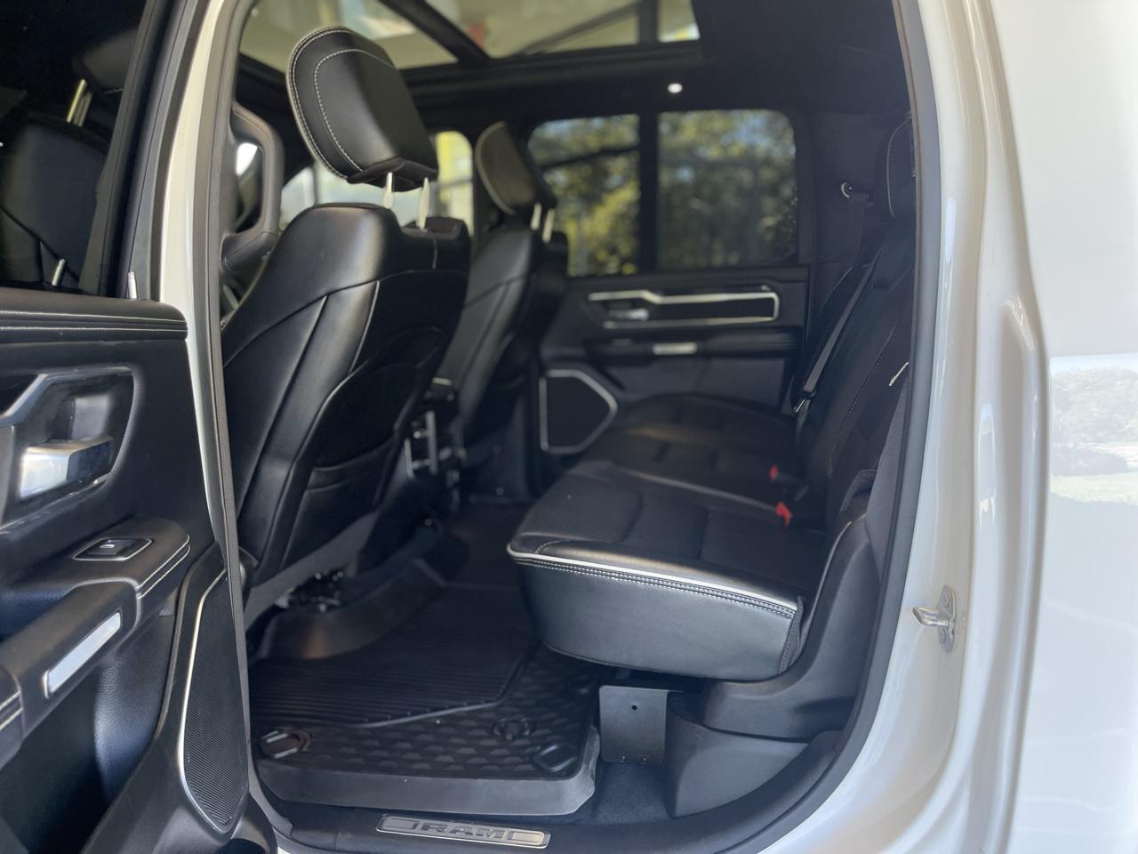 RAM 1500 Laramie Crew Cab SWB 4WD 2022