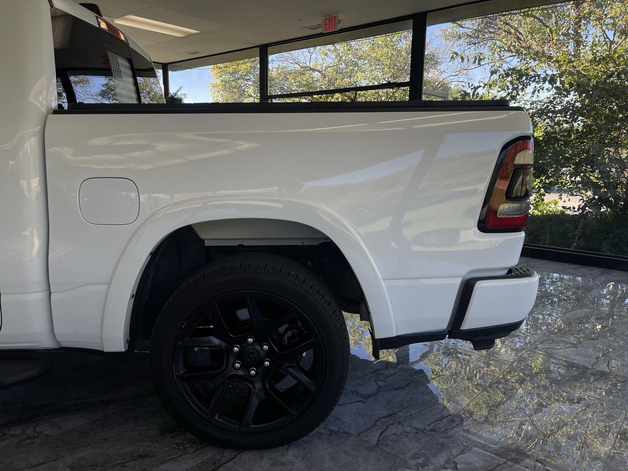 RAM 1500 Laramie Crew Cab SWB 4WD 2022