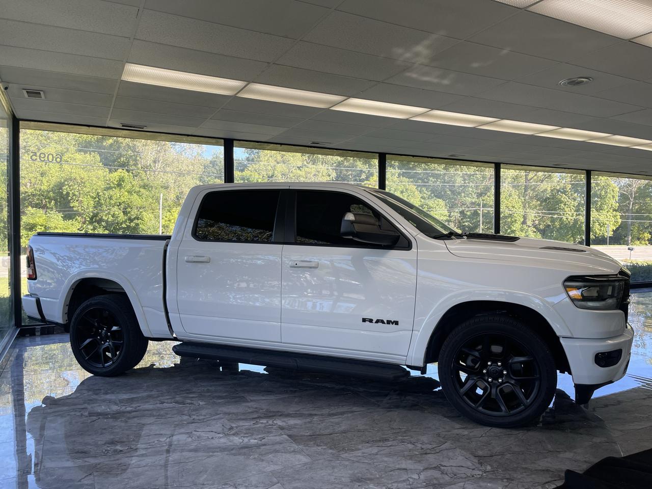 RAM 1500 Laramie Crew Cab SWB 4WD 2022