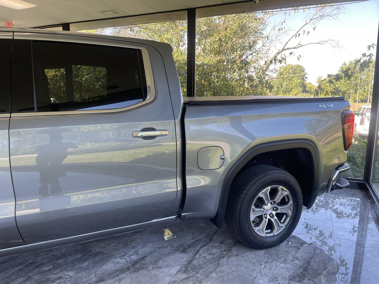 GMC Sierra 1500 SLT Crew Cab Short Box 4WD 2021