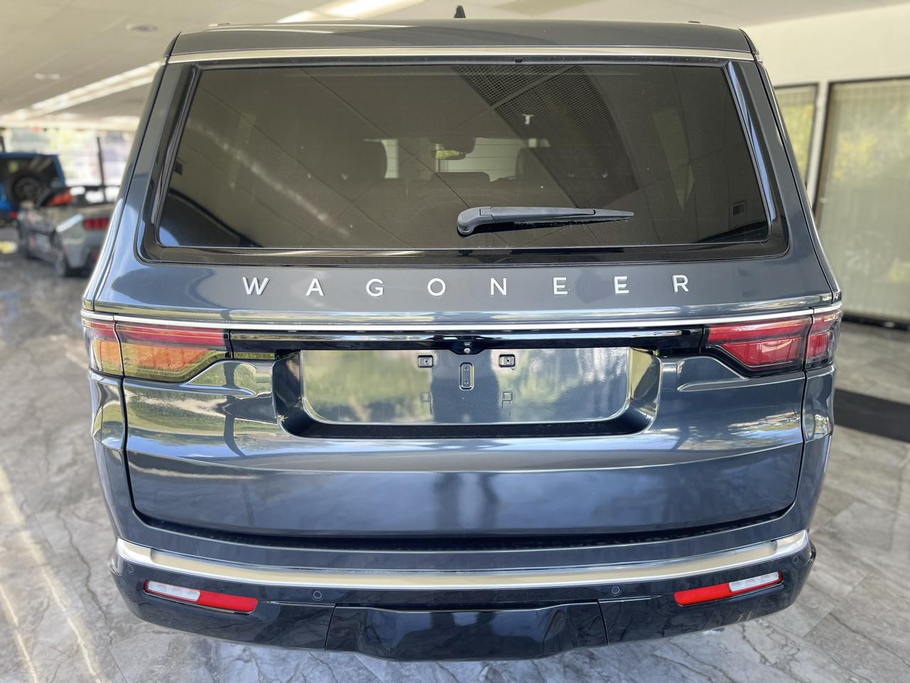 Jeep Wagoneer Series II 4WD 2024