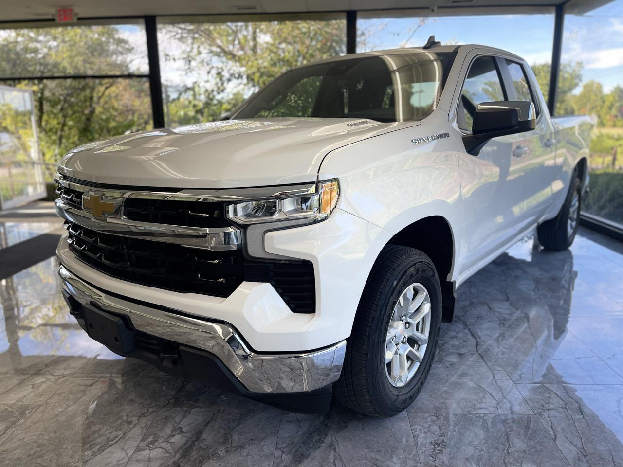 Chevrolet Silverado 1500 LT-L Double Cab 4WD 2024