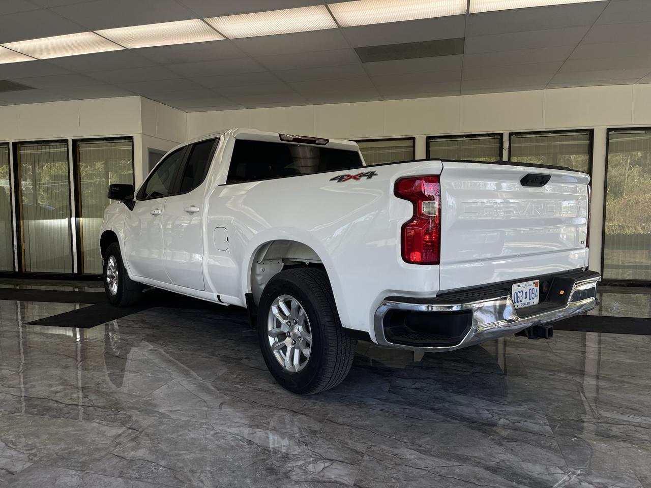 Chevrolet Silverado 1500 LT-L Double Cab 4WD 2024