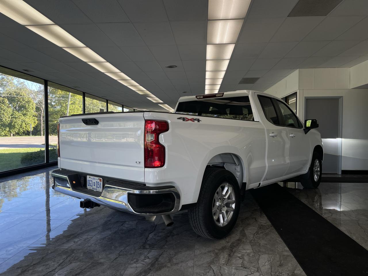 Chevrolet Silverado 1500 LT-L Double Cab 4WD 2024