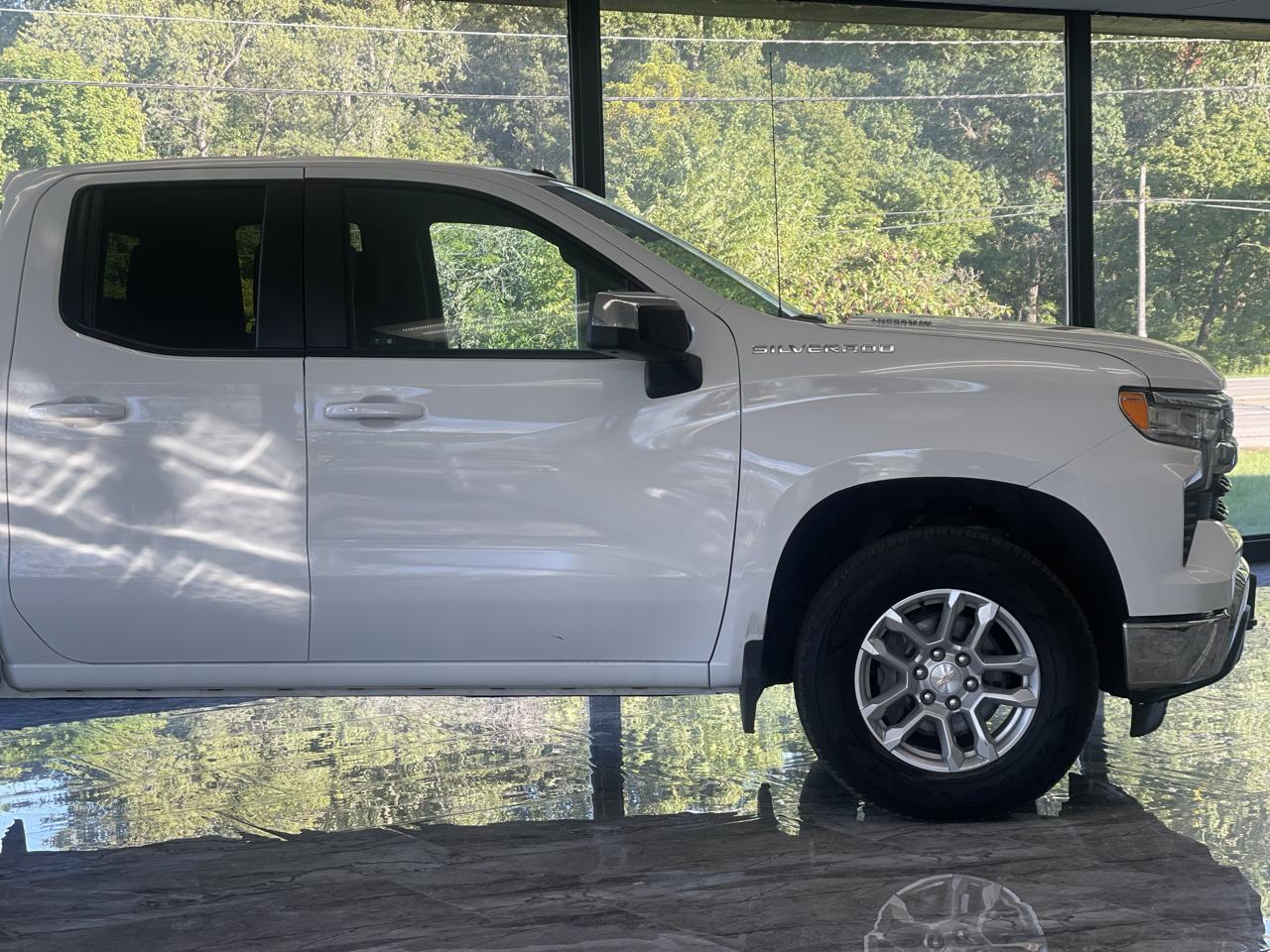 Chevrolet Silverado 1500 LT-L Double Cab 4WD 2024