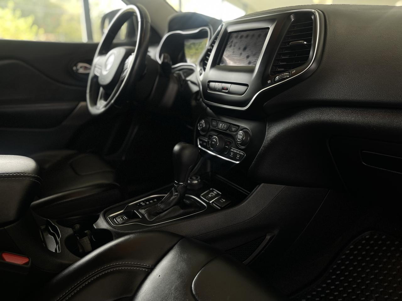 Jeep Cherokee Latitude Plus 4WD 2020