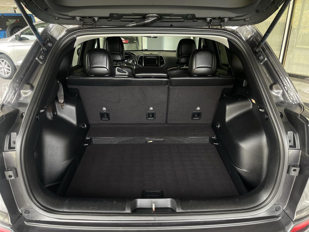 Jeep Cherokee Latitude Plus 4WD 2020