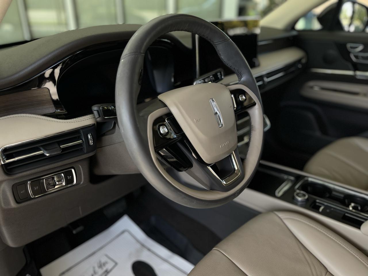 Lincoln Corsair Reserve AWD 2023