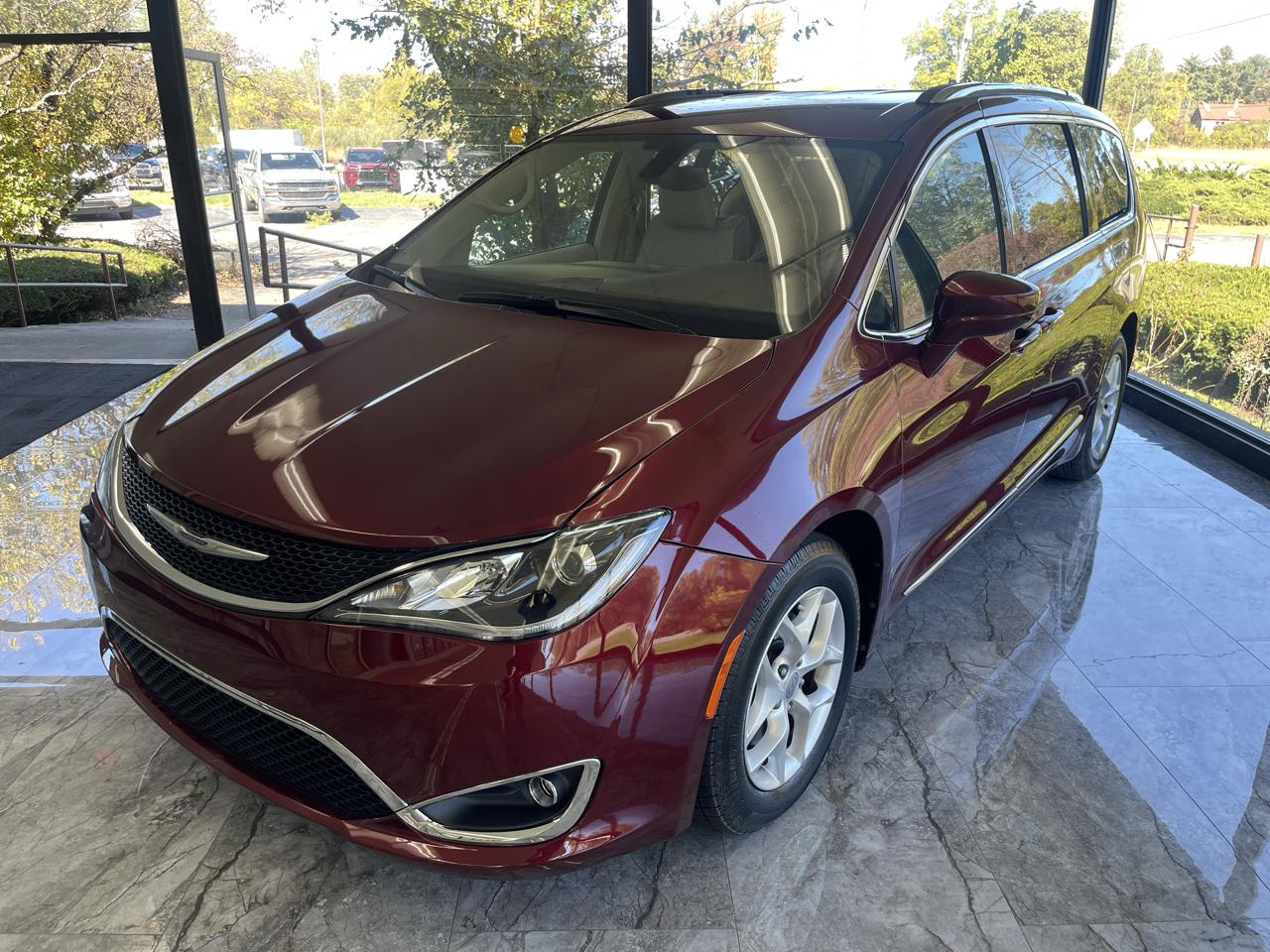 Chrysler Pacifica Touring-L Plus 2017