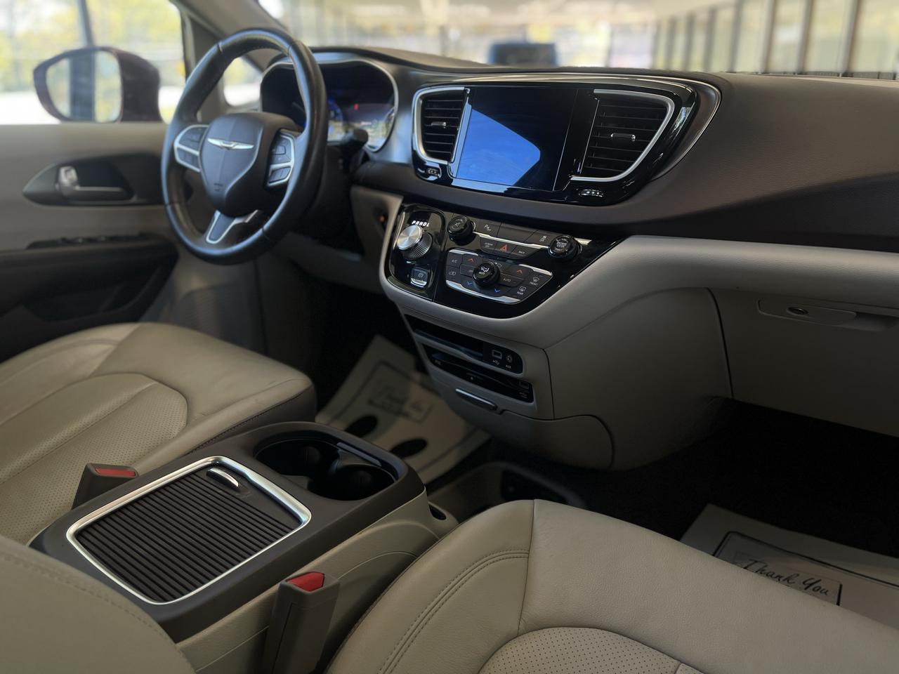 Chrysler Pacifica Touring-L Plus 2017