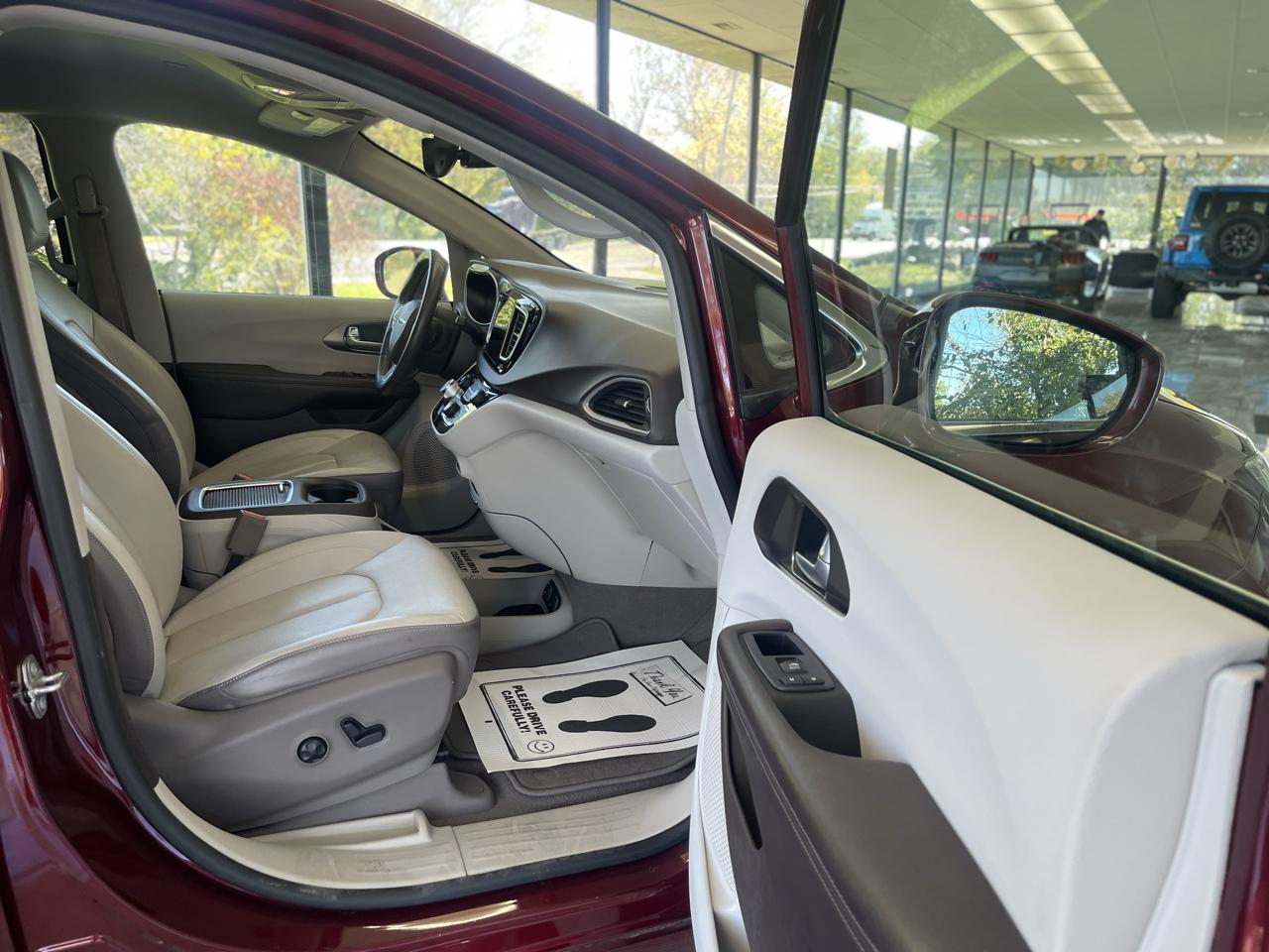 Chrysler Pacifica Touring-L Plus 2017