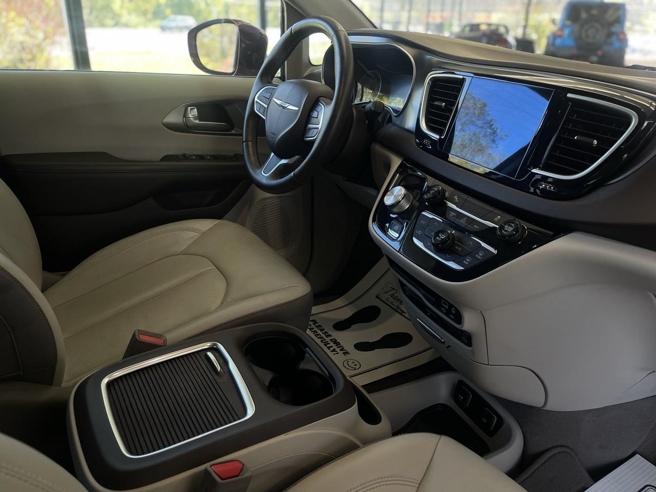 Chrysler Pacifica Touring-L Plus 2017