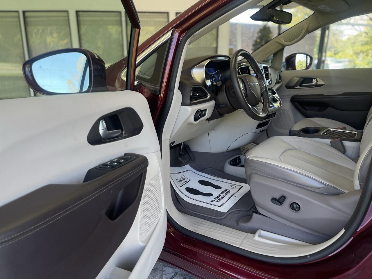 Chrysler Pacifica Touring-L Plus 2017