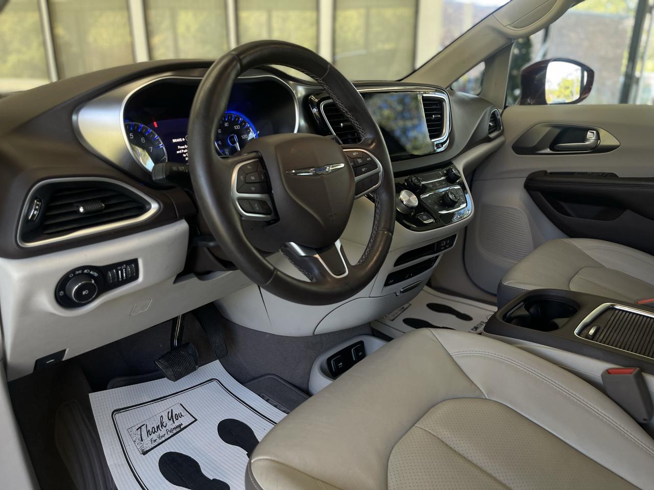 Chrysler Pacifica Touring-L Plus 2017