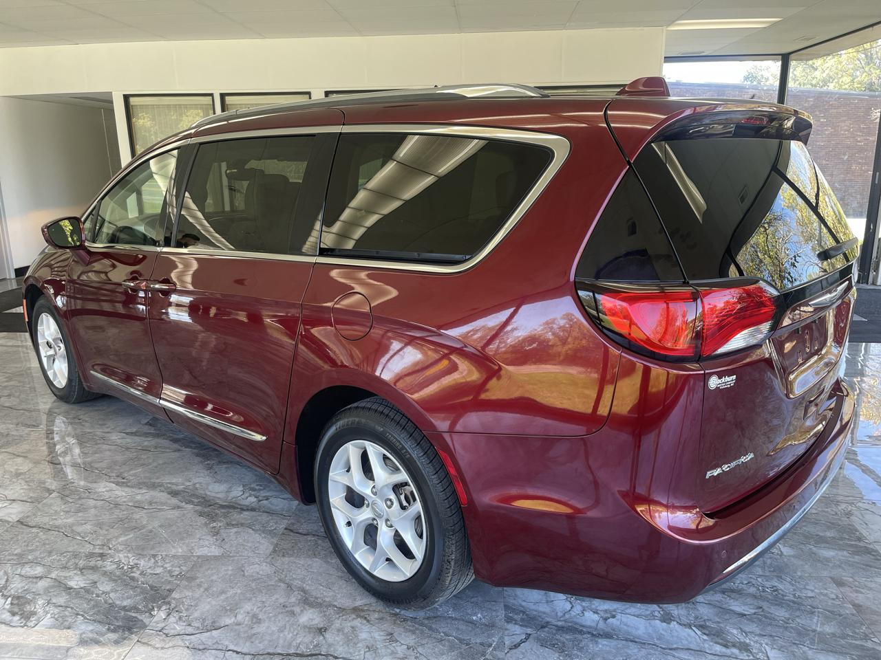Chrysler Pacifica Touring-L Plus 2017
