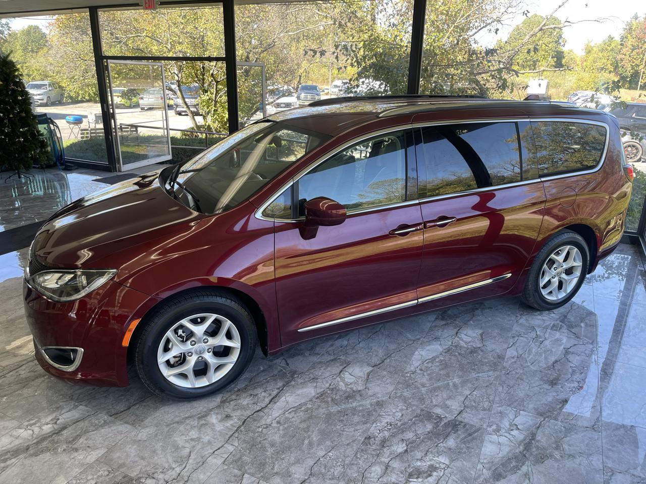 Chrysler Pacifica Touring-L Plus 2017