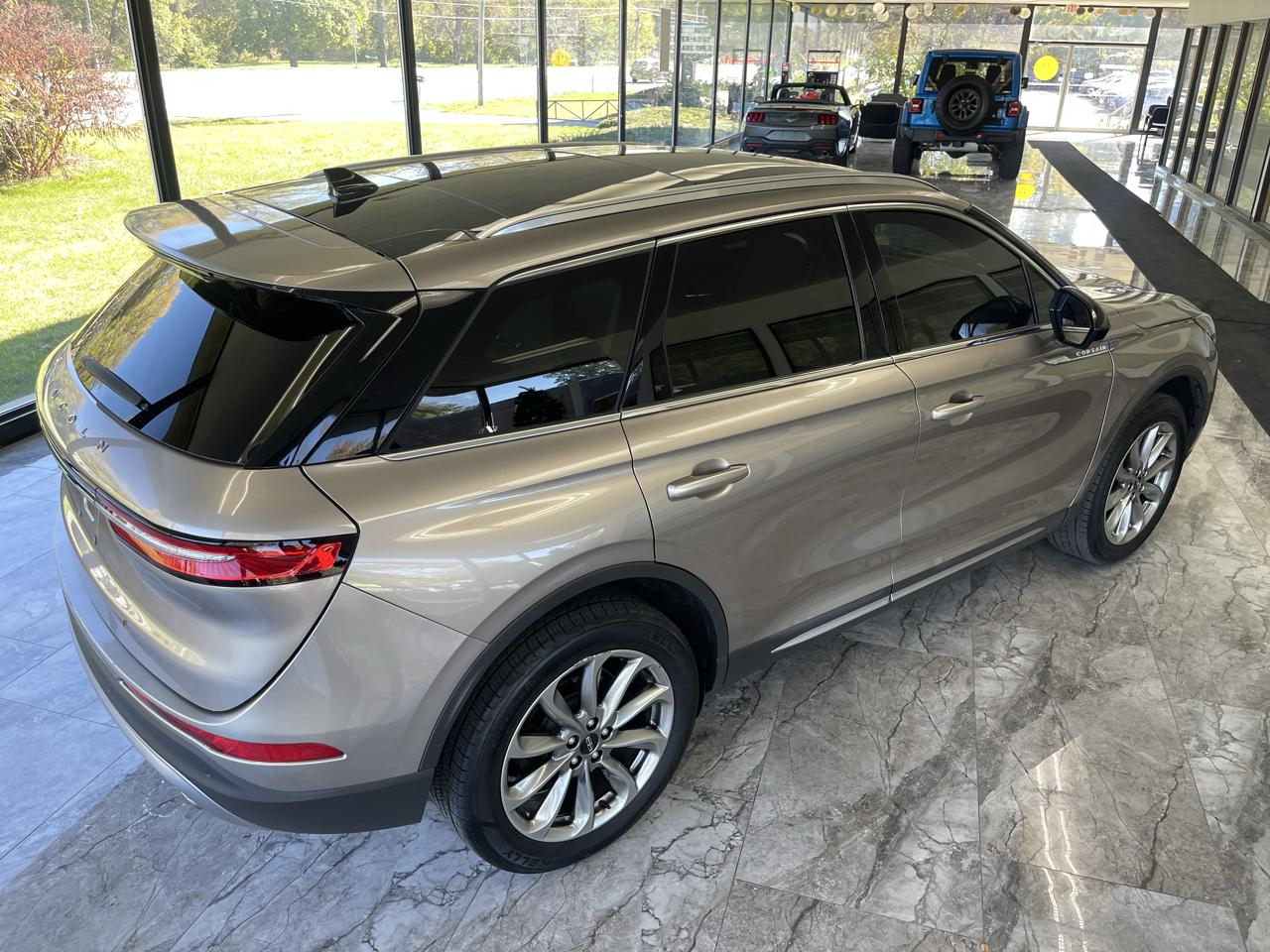 Lincoln Corsair Base AWD 2021