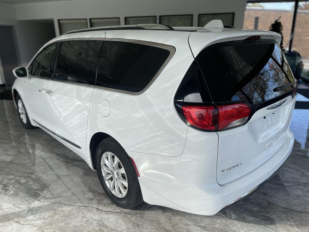 Chrysler Pacifica Touring-L 2019