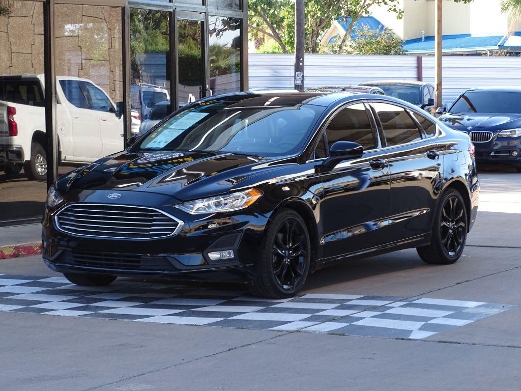 2020 Ford Fusion 4dr Sdn I4 SE