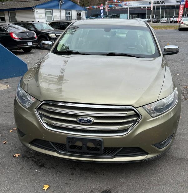 Ford Taurus Limited FWD 2013