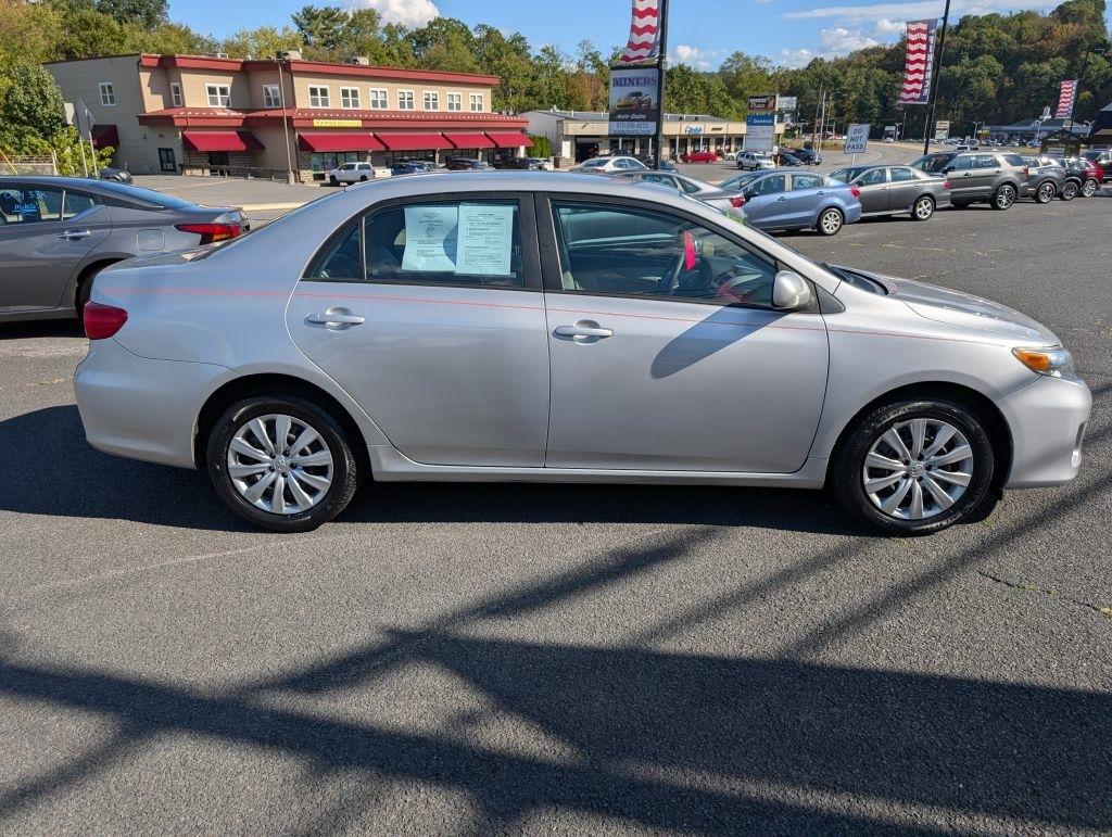 Toyota Corolla LE 4D Sedan 2012