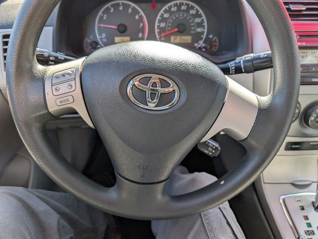 Toyota Corolla LE 4D Sedan 2012