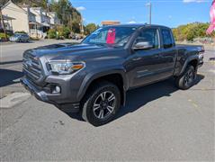 2017 Toyota Tacoma  2017 Toyota Tacoma
