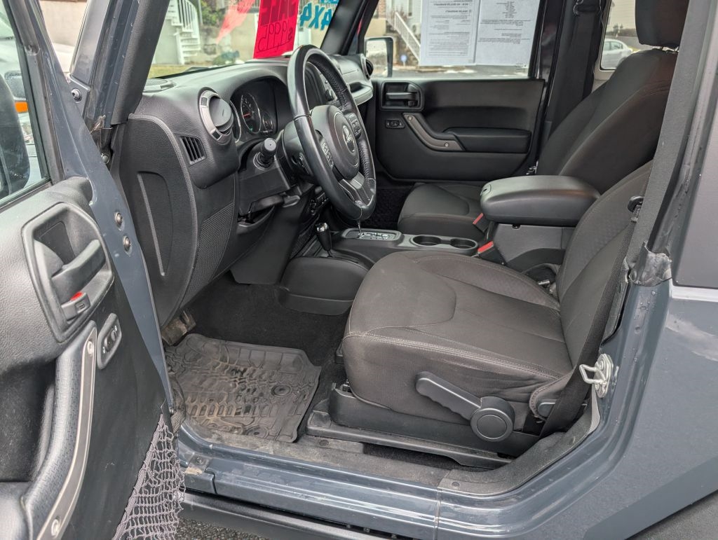 Jeep Wrangler 4WD 2dr Willys Wheeler 2017