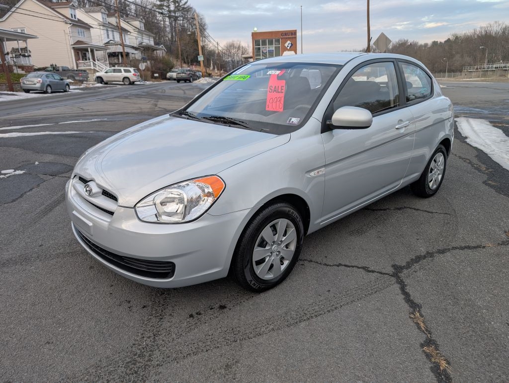 2011 Hyundai Accent GL 3-door