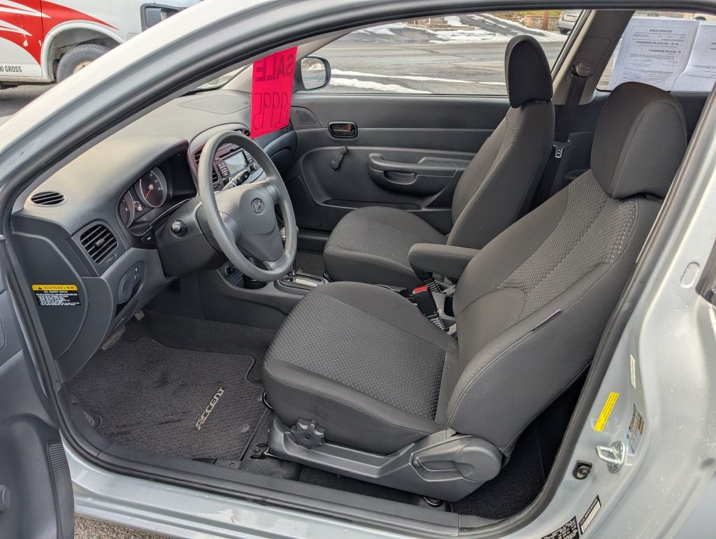 Hyundai Accent GL 3-door 2011