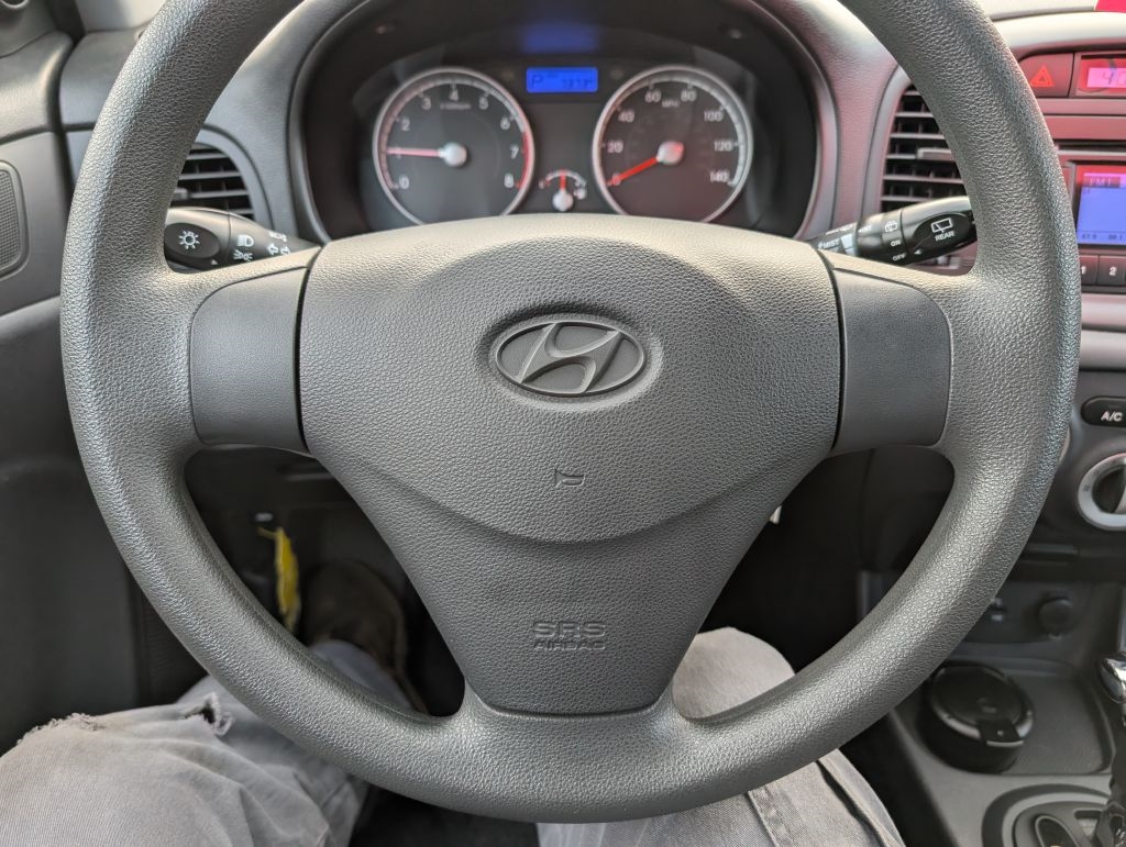 Hyundai Accent GL 3-door 2011