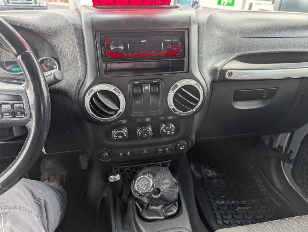 Jeep Wrangler Rubicon 4WD 2011