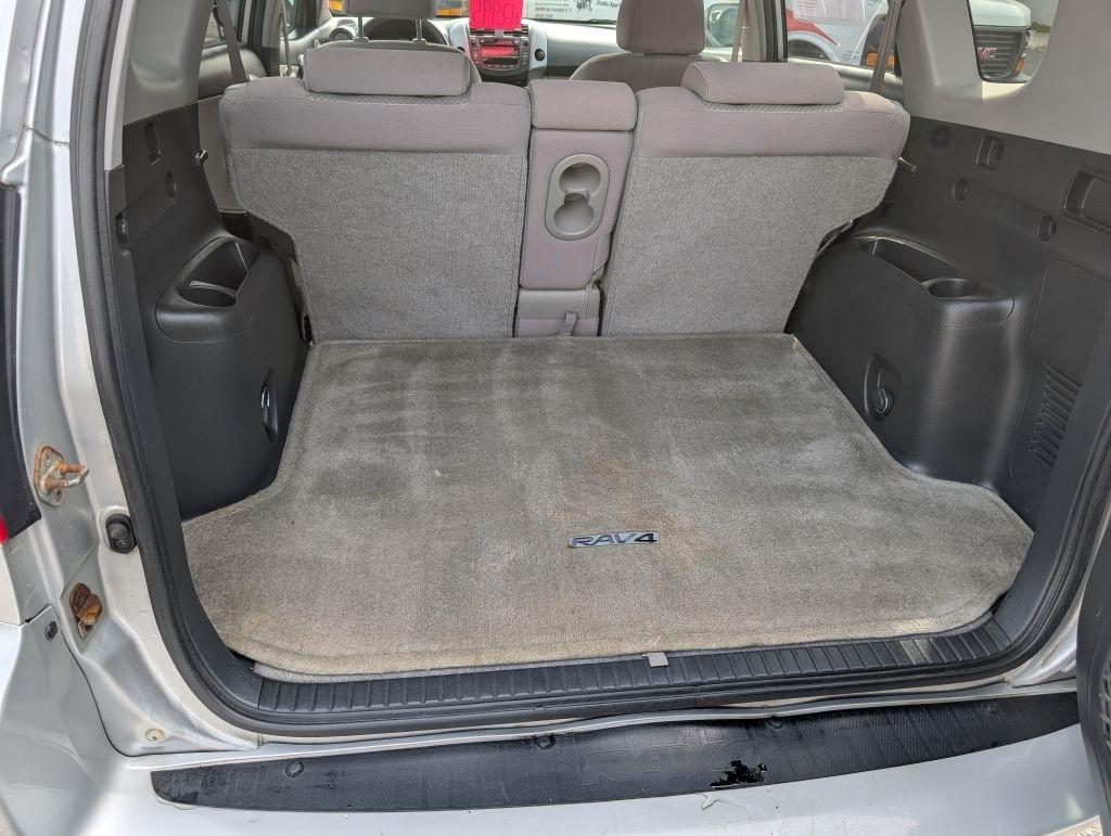 Toyota RAV4 Base I4 4WD 2006