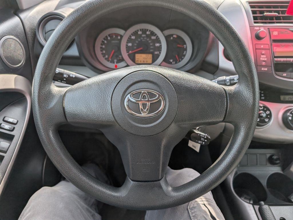 Toyota RAV4 Base I4 4WD 2006