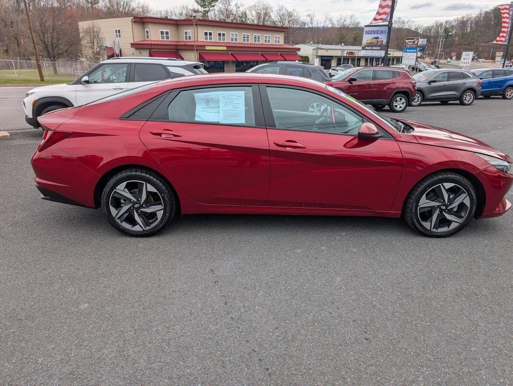 Hyundai Elantra SEL 2023