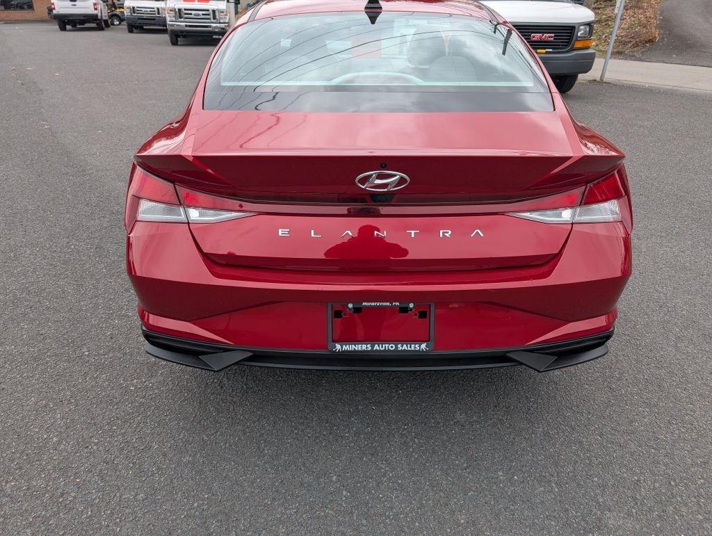 Hyundai Elantra SEL 2023