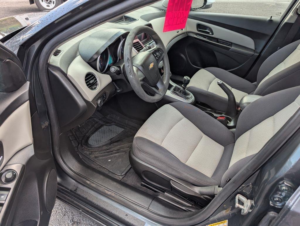 Chevrolet Cruze LS Manual 2013