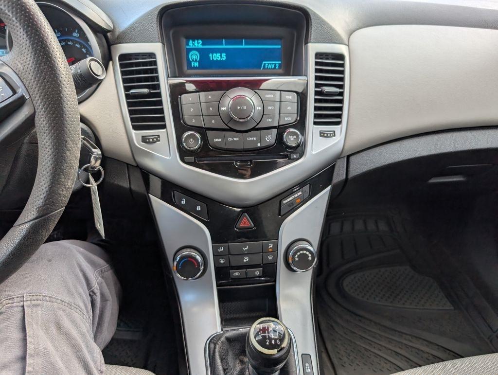 Chevrolet Cruze LS Manual 2013