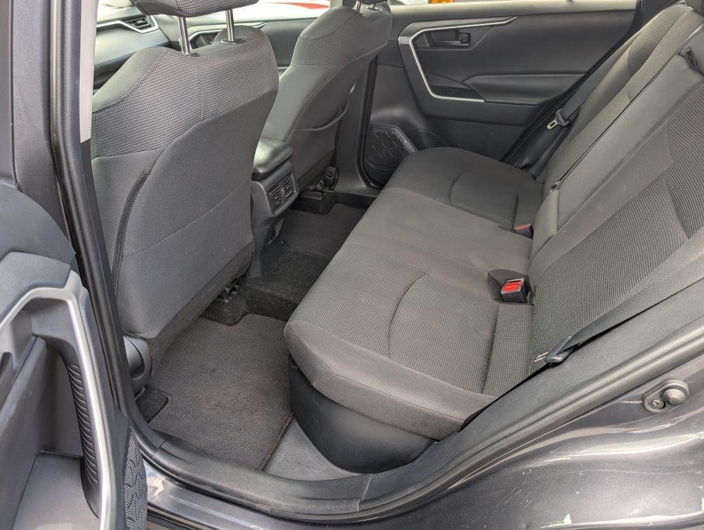 Toyota RAV4 Hybrid LE 2019