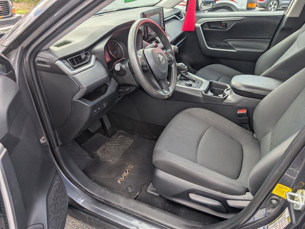 Toyota RAV4 Hybrid LE 2019