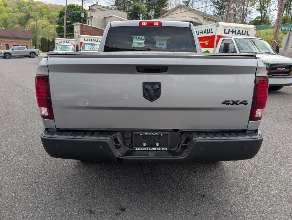 RAM 1500 SLT Quad Cab 4WD 2021