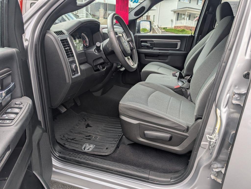 RAM 1500 SLT Quad Cab 4WD 2021