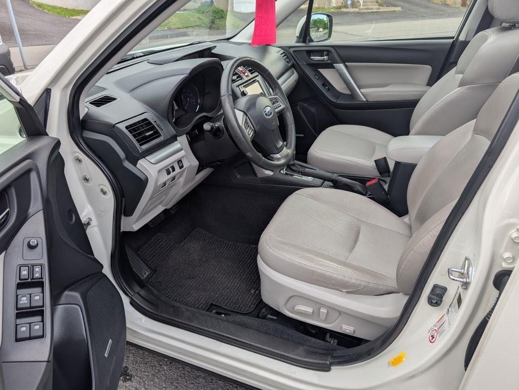 Subaru Forester 2.5i Touring 2015
