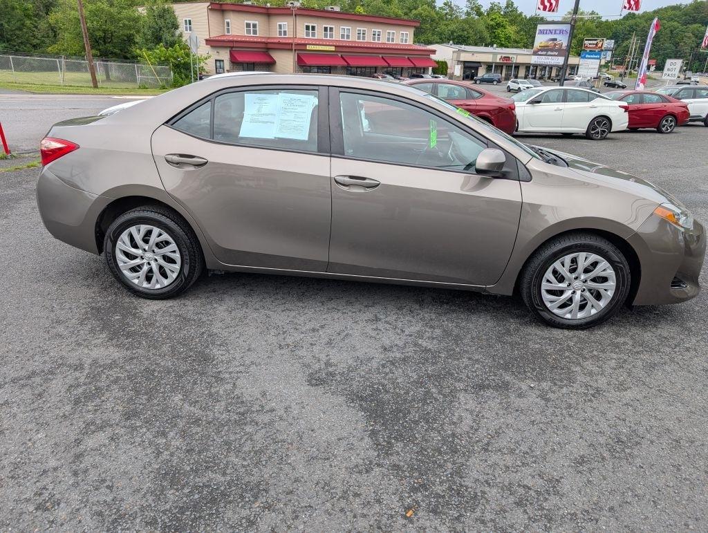 Toyota Corolla L CVT 2017