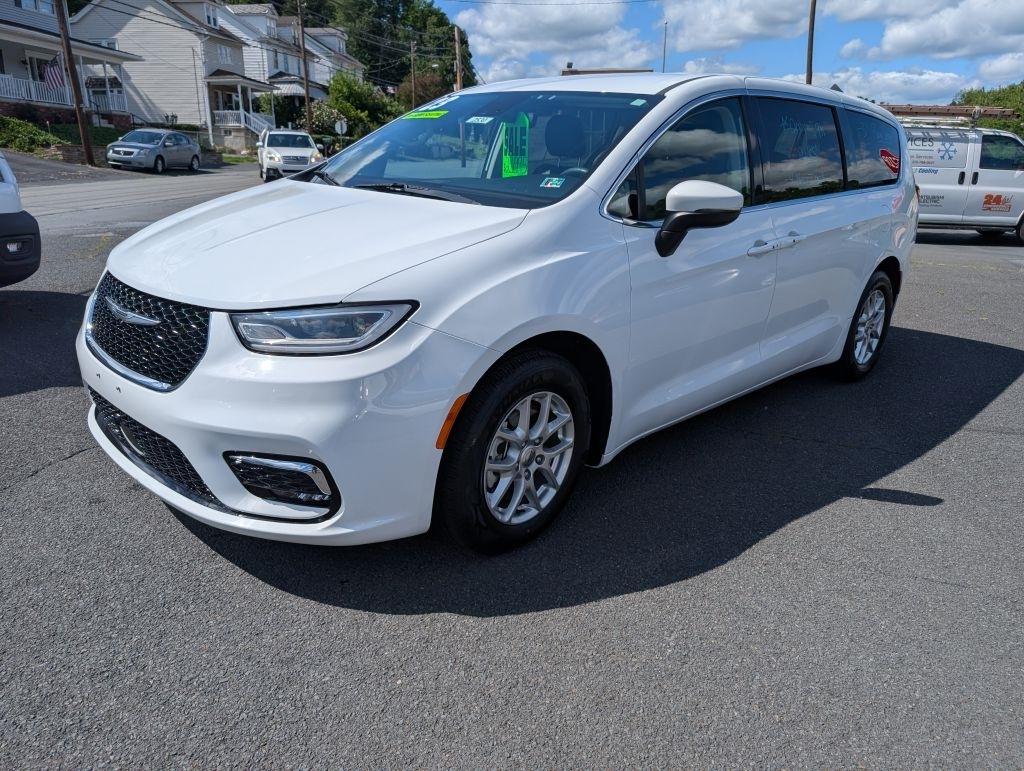 Chrysler Pacifica Touring L 2023
